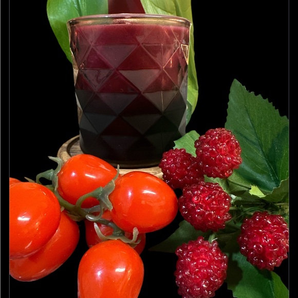 RASPBERRY TOMATO LEAF, SCENT UNLEASHED LLC LUXURY HAND POURED SCENTED CANDLES! - Picture 4 of 4